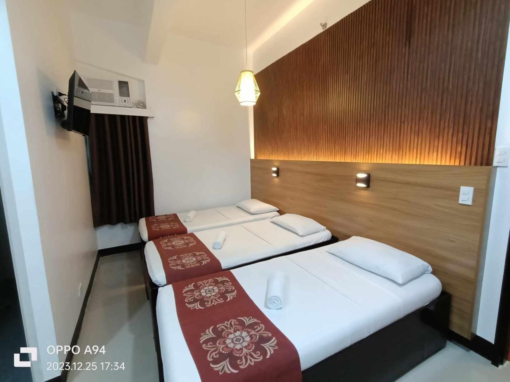 Stone House Quezon City San Juan  Екстериор снимка