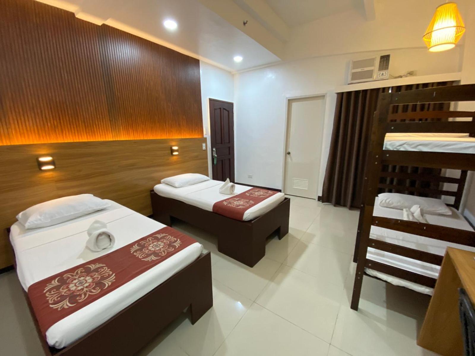 Stone House Quezon City San Juan  Екстериор снимка
