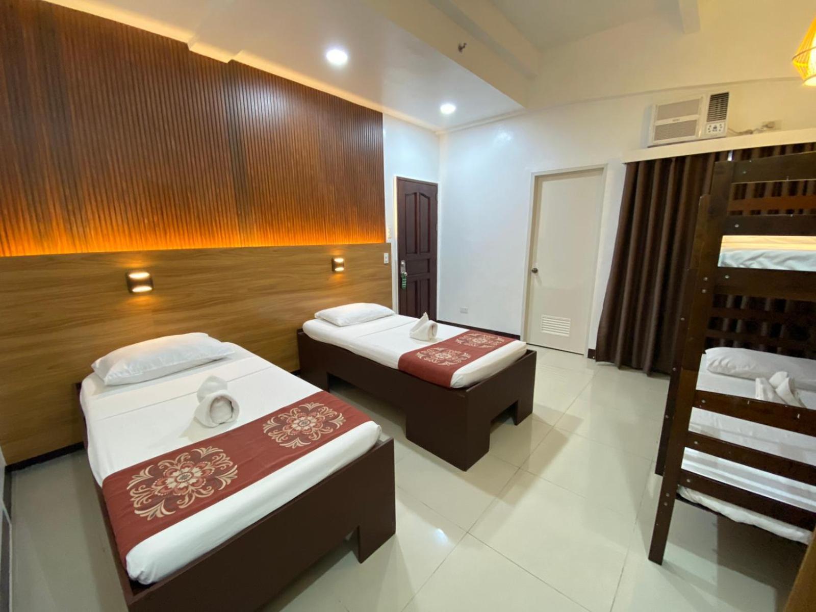 Stone House Quezon City San Juan  Екстериор снимка