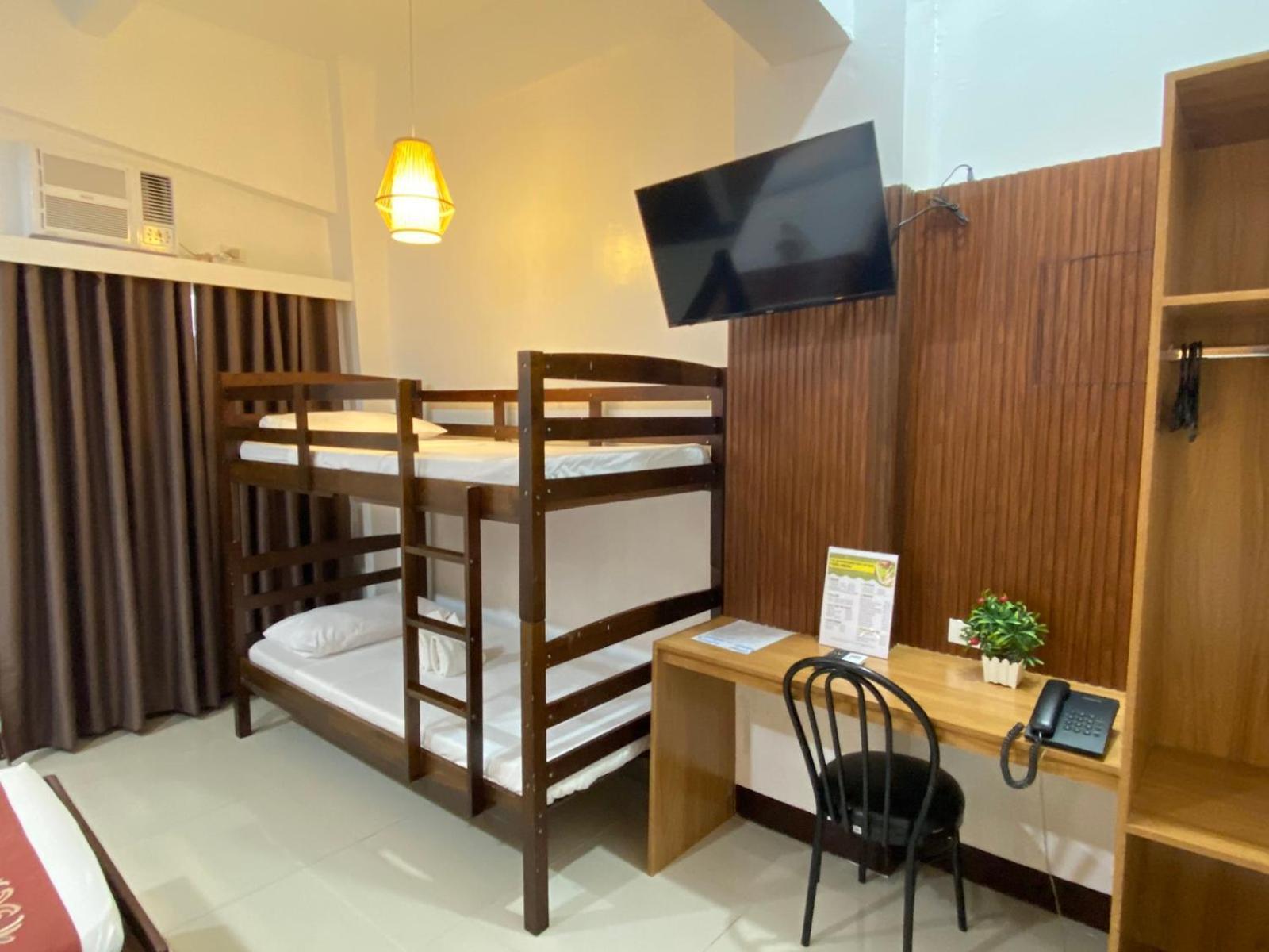 Stone House Quezon City San Juan  Екстериор снимка