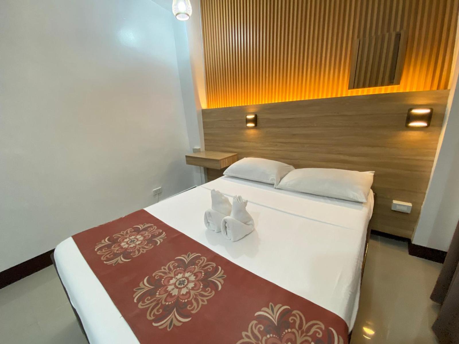 Stone House Quezon City San Juan  Екстериор снимка