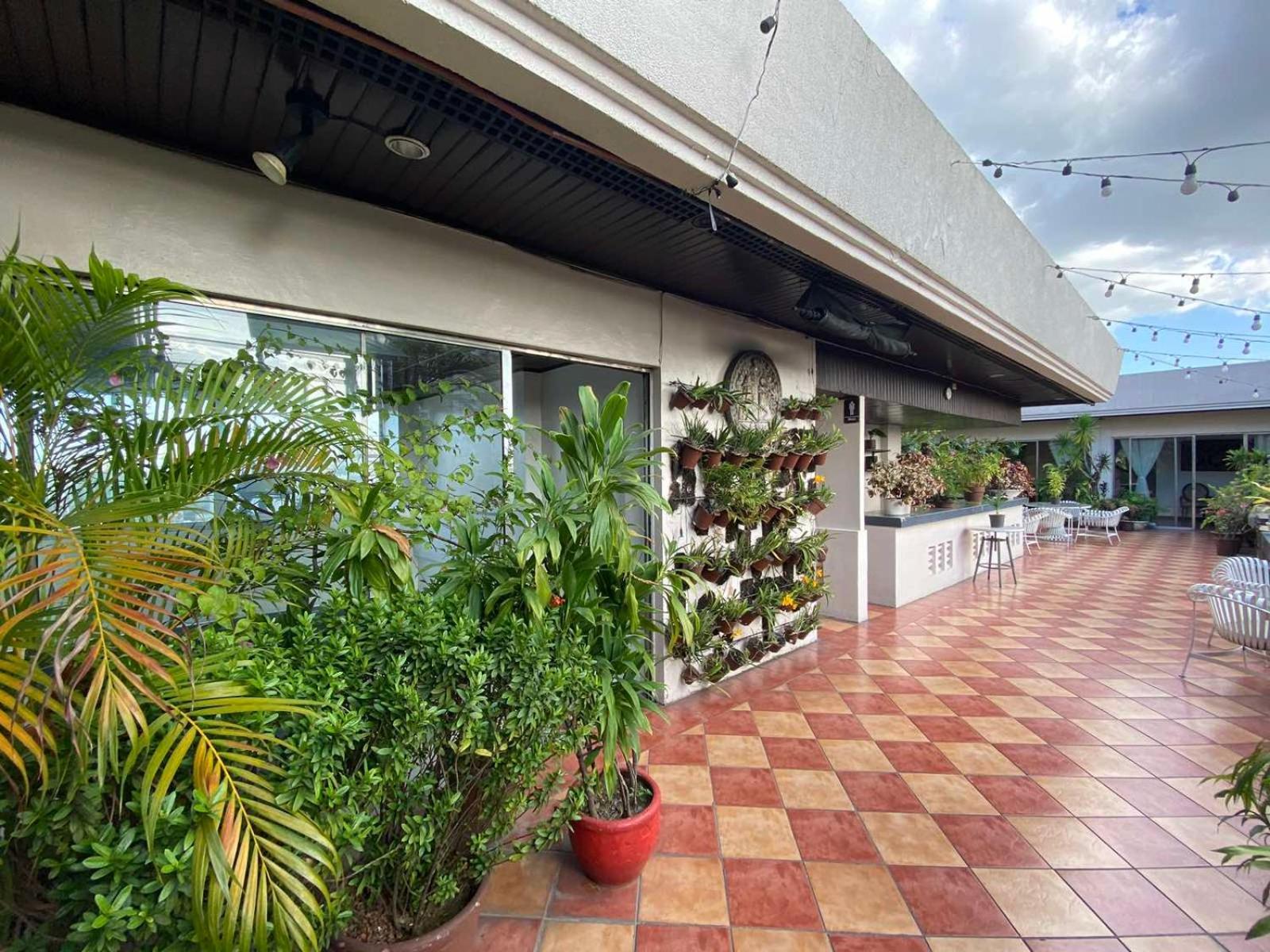Stone House Quezon City San Juan  Екстериор снимка