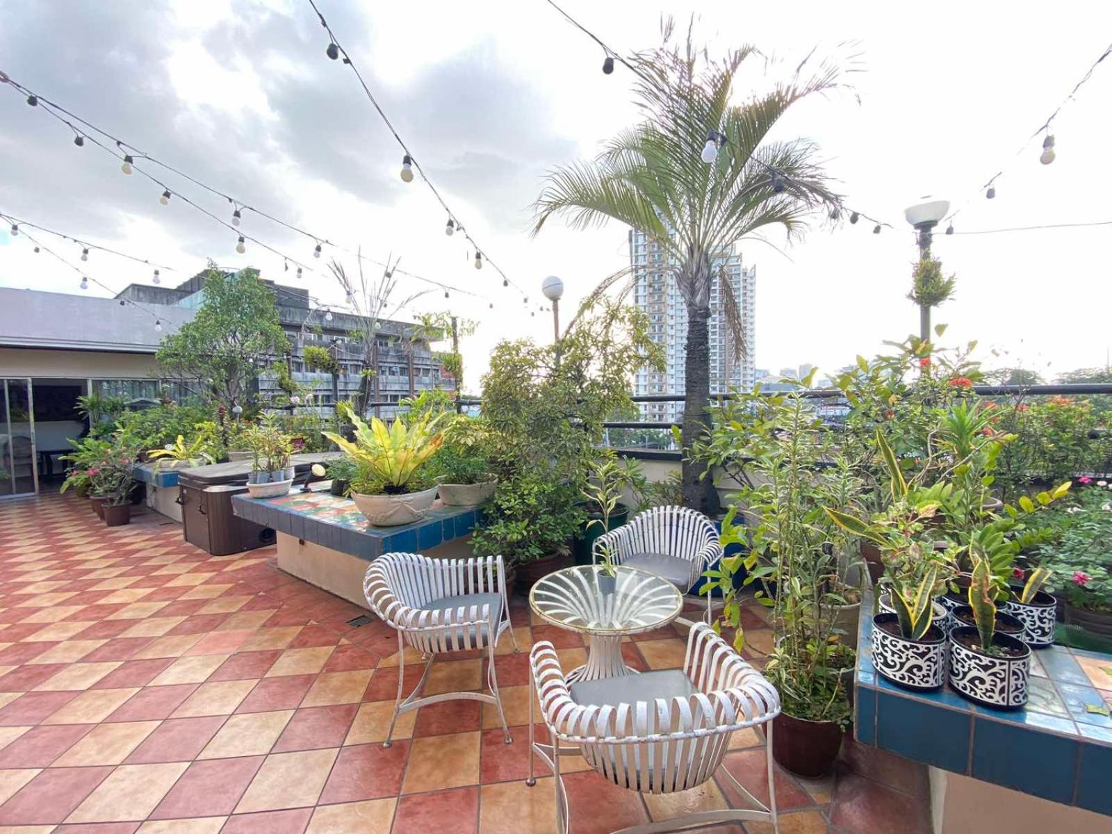 Stone House Quezon City San Juan  Екстериор снимка