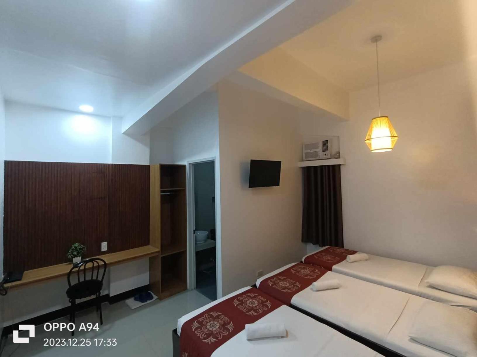 Stone House Quezon City San Juan  Екстериор снимка