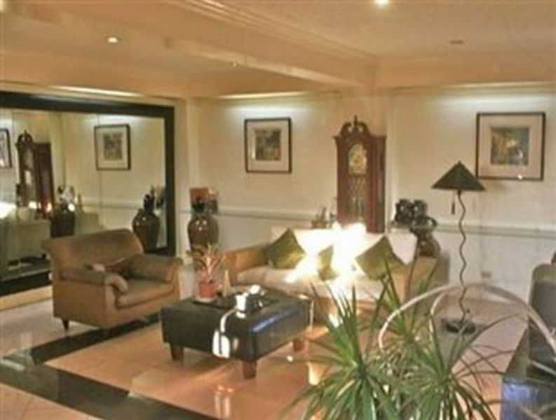 Stone House Quezon City San Juan  Екстериор снимка