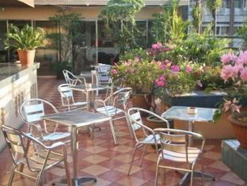 Stone House Quezon City San Juan  Екстериор снимка